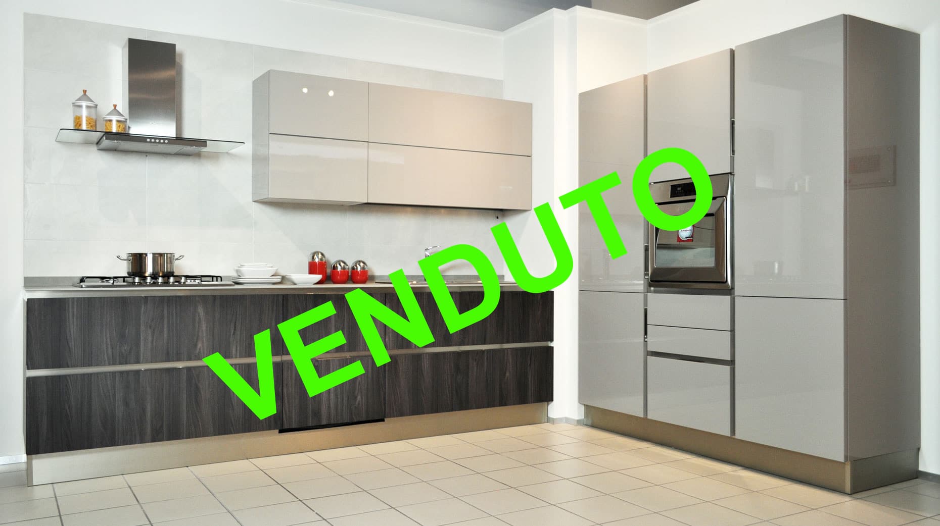Veneta Cucine modello Start Time Go 28 laccata, super scontata a Torino Veneta Cucine modello Start Time Go 28 laccata, super scontata a Torino